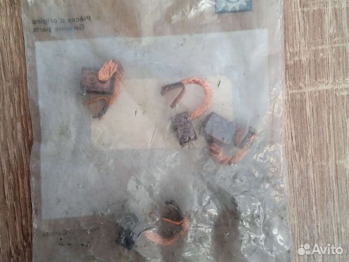 Щетки стартера снегохода BRP Ski-doo 410209600