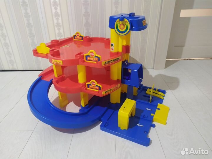 Детская парковка polesie