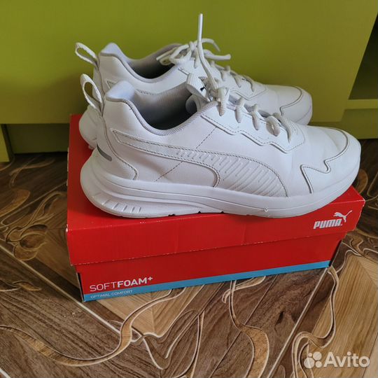 Кроссовки