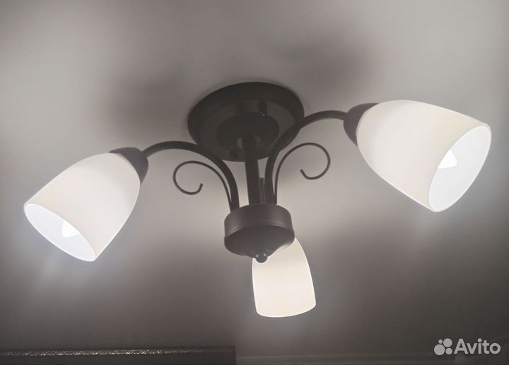 Светильник потолочный