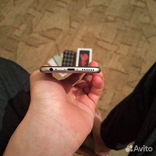 iPhone 6S, 32 ГБ