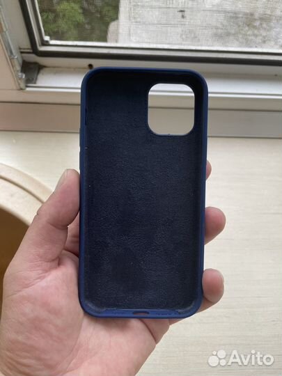 Силиконовый чехол на iPhone 12/12 pro