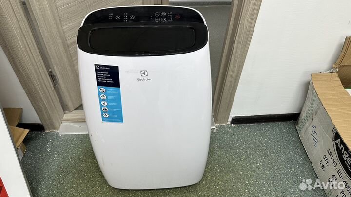 Кондиционер мобильный Electrolux eacm-13