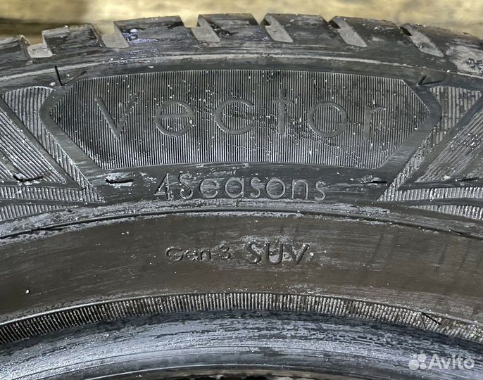 Goodyear Vector 4Seasons Gen-3 SUV 235/55 R18