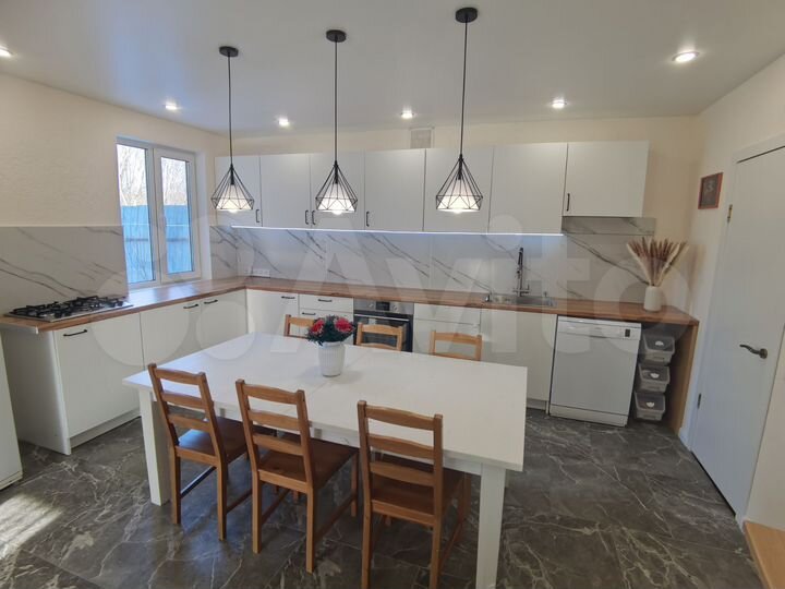 Дом 154,3 м² на участке 5 сот.