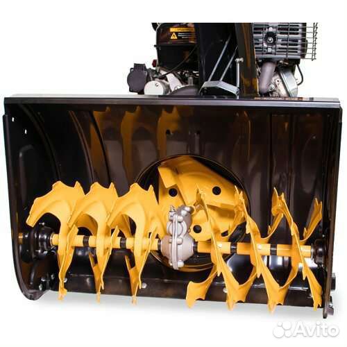 Снегоуборщик бензиновый Champion ST1170E