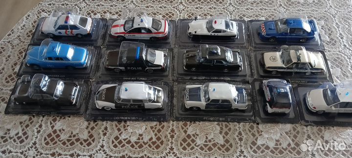 Полицейские машины мира (13 шт.)