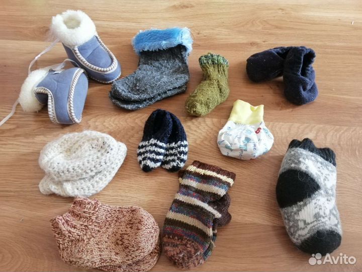 Тёплые шапочки, пинетки до года