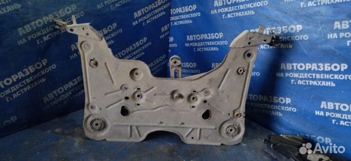 Передний подрамник Renault Laguna 2 седан K4M 2004