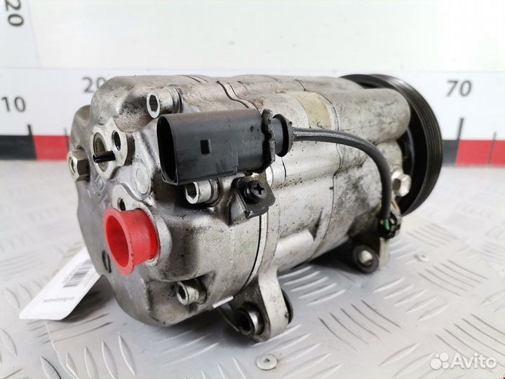 Компрессор кондиционера для Volkswagen Golf 4