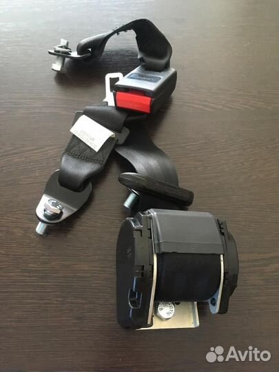 Ремень безопасности новый задний
