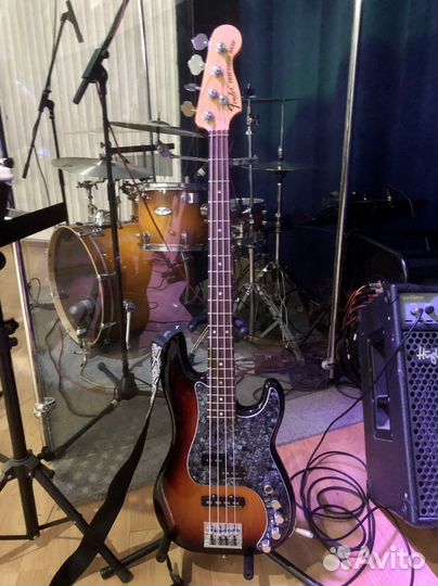 Fender American Deluxe Precision