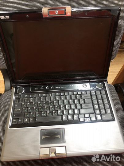 Ноутбук asus