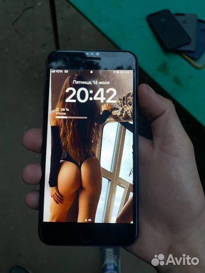iPhone 8 Plus, 64 ГБ
