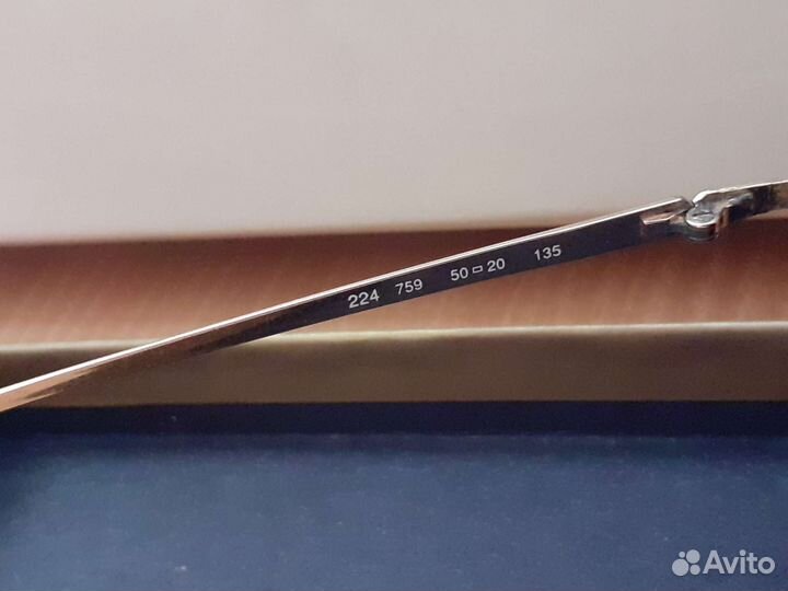 Солнцезащитные очки Giorgio Armani