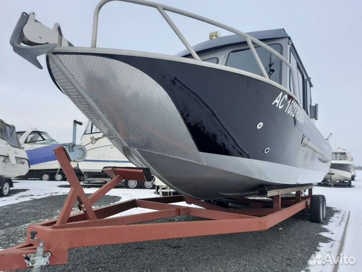 Катер River Hawk Ривер Хок 26 +2 Yamaha по 200 лс