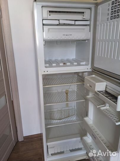 Холодильник Stinol - 110 No Frost