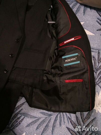 Костюм тройка