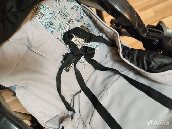 Прогулочная коляска зимняя