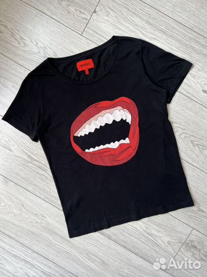 Футболка whyred / M
