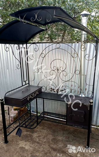 Мангал с крышей