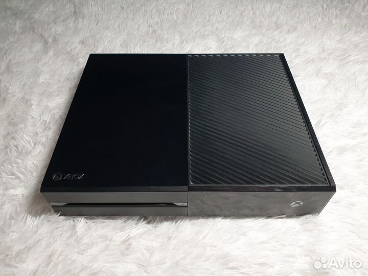 XBox One 500Gb + более 450 игр. Возможен обмен