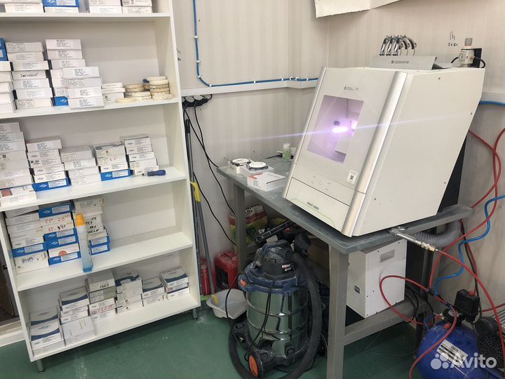 Аренда стола в зуботехнической лаборатории