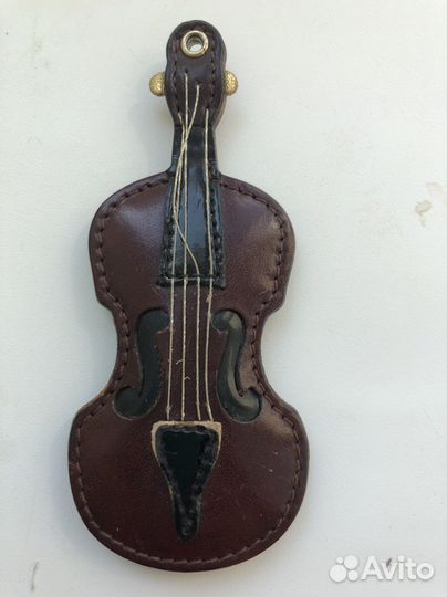 Брелок кожаный в виде виолончели, Италия