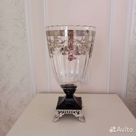 Ваза хрустальная декоративная Италия