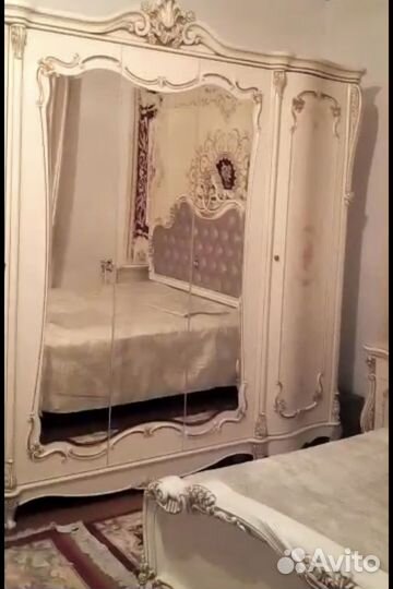 Спальный гарнитур новый