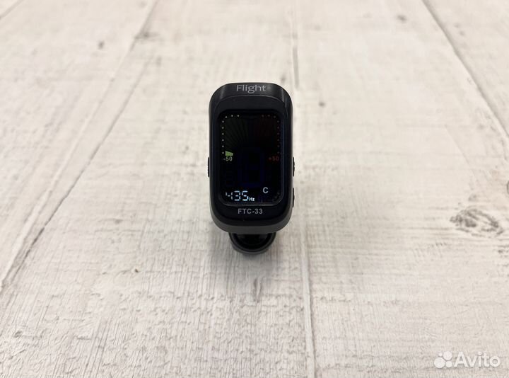 Тюнер-клипса Flight FTC-33 для настройки гитар