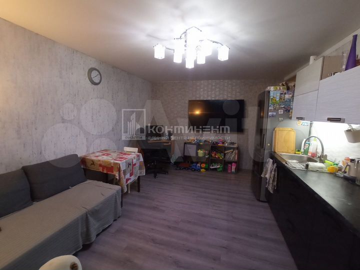 2-к. квартира, 50 м², 9/9 эт.