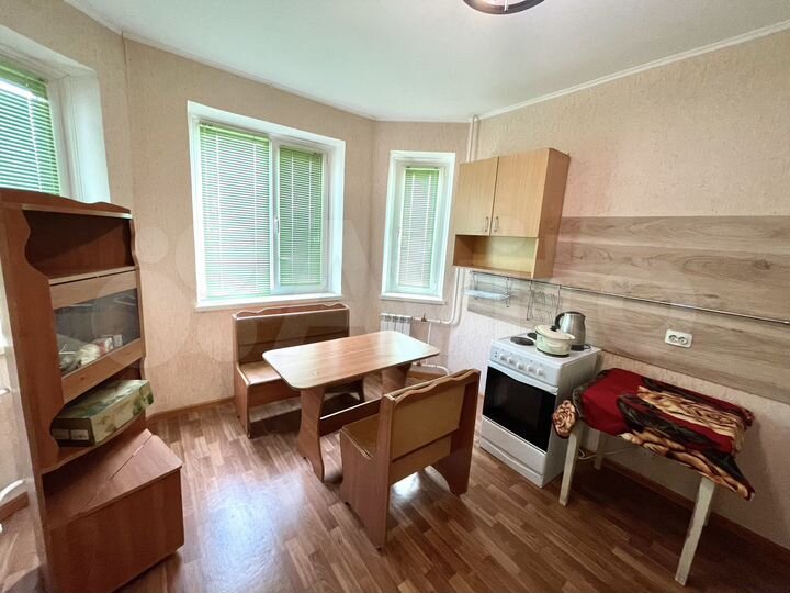 2-к. квартира, 57 м², 10/17 эт.