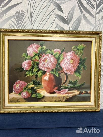 Картина вышитая крестом бисером Пионы