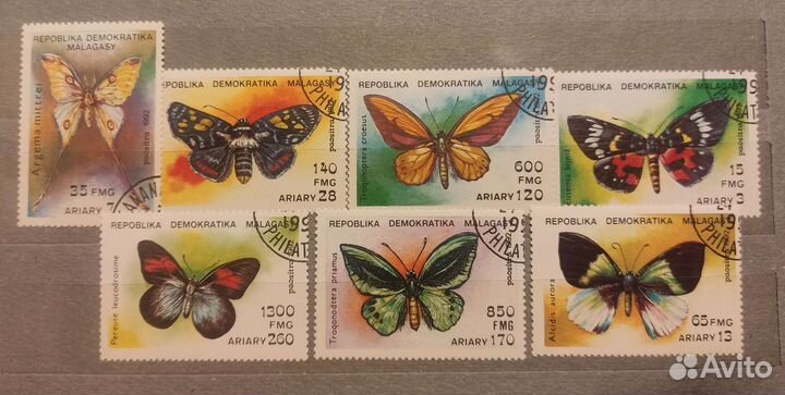 Марки с изображениями насекомых