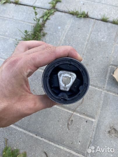 Сайлентблок Lemforder 2710801