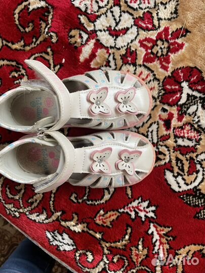 Сандали для девочки