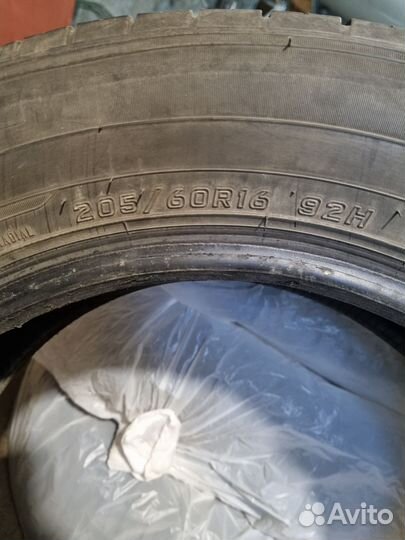 Dunlop Enasave RV505 205/60 R16 92H