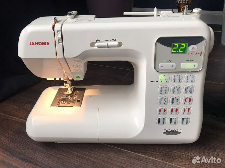 Швейная машинка Janome 4030