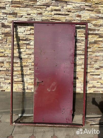 Дверь входная металлическая