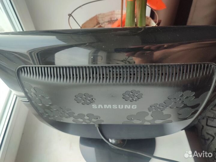 Монитор samsung 933 NW