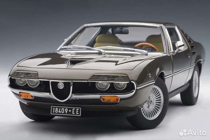 Alfa romeo monreal autoart 1:18 1/18