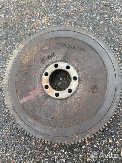 Маховик двигателя Renault Logan