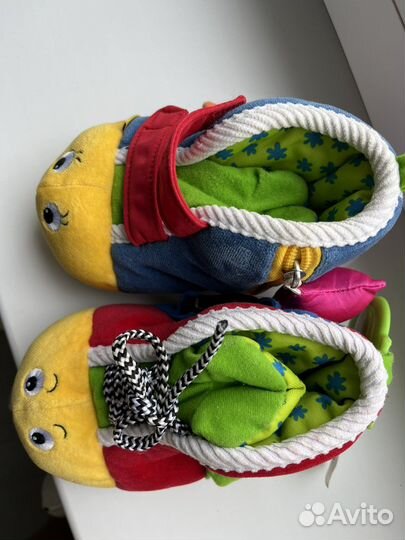 Развивающая игрушка Ботинки K's Kids