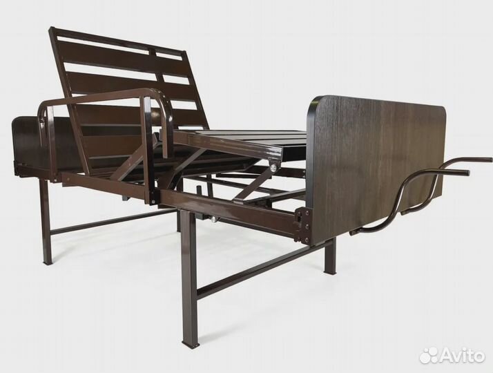 Медицинская кровать железная для лежачих больных