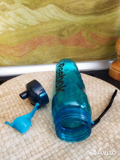 Бутылка для воды Reebok