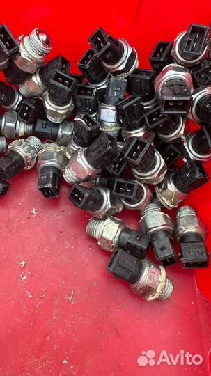 Датчик заднего хода газ 1352.3768