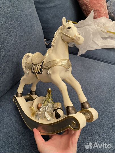 Лошадка качалка интерьерная полистоун