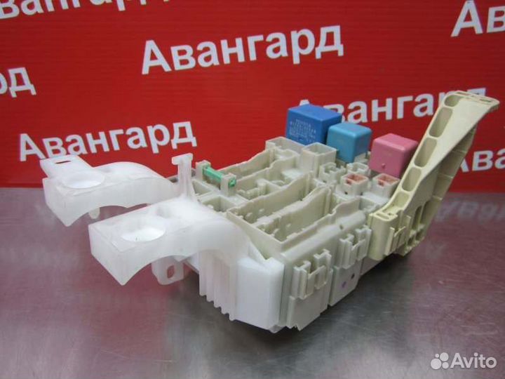 Блок предохранителей Toyota Yaris XP90 2SZ-FE 2008