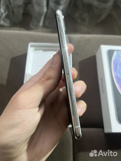 Телефон iPhone Xs 64 gb
